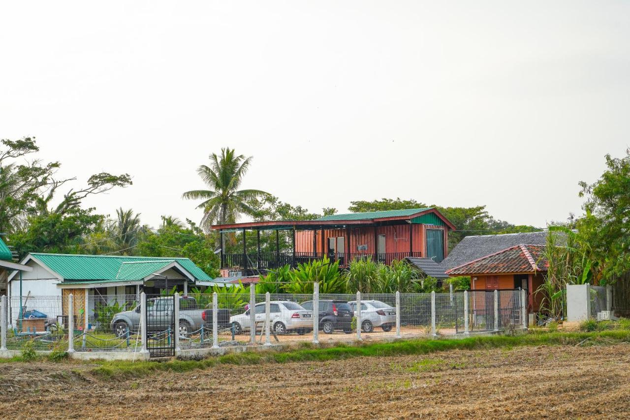 Dangau Sala D'Kontena アロースター エクステリア 写真